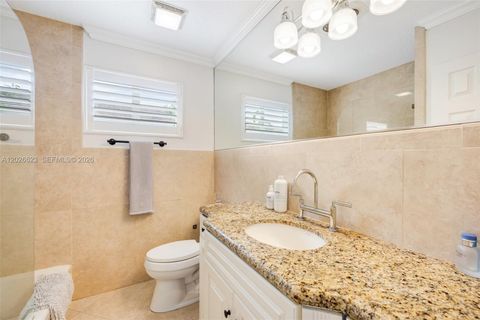Tiny photo for 620 SE 11th St, Pompano Beach, FL 33060 (MLS # A12026623)