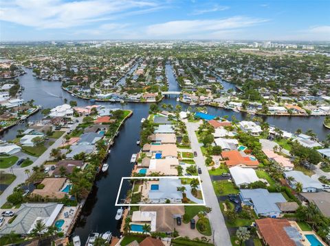 Tiny photo for 620 SE 11th St, Pompano Beach, FL 33060 (MLS # A12026623)