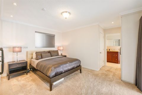 Tiny photo for 620 SE 11th St, Pompano Beach, FL 33060 (MLS # A12026623)
