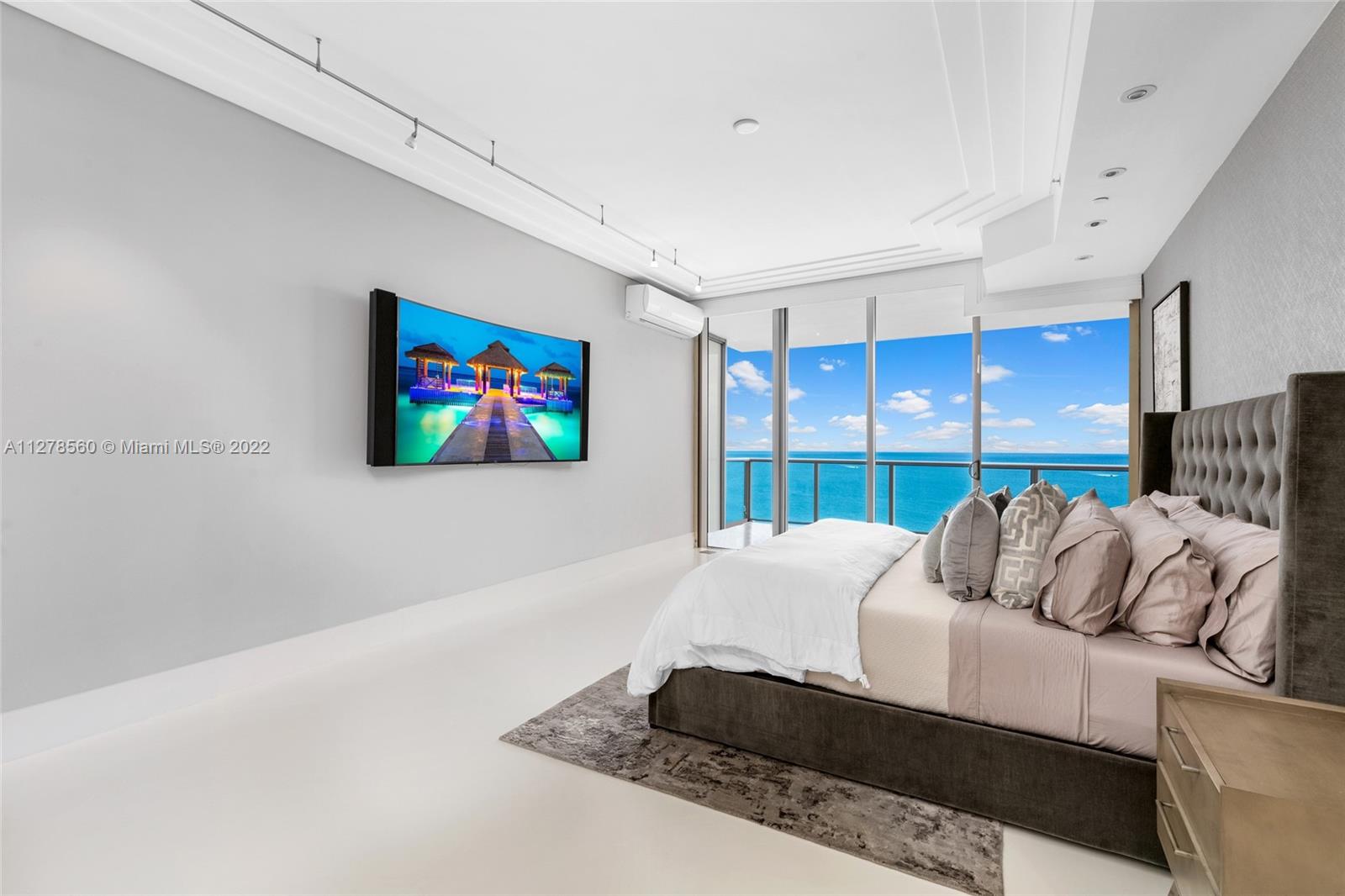 BAL HARBOUR CENTER CONDO - Residential