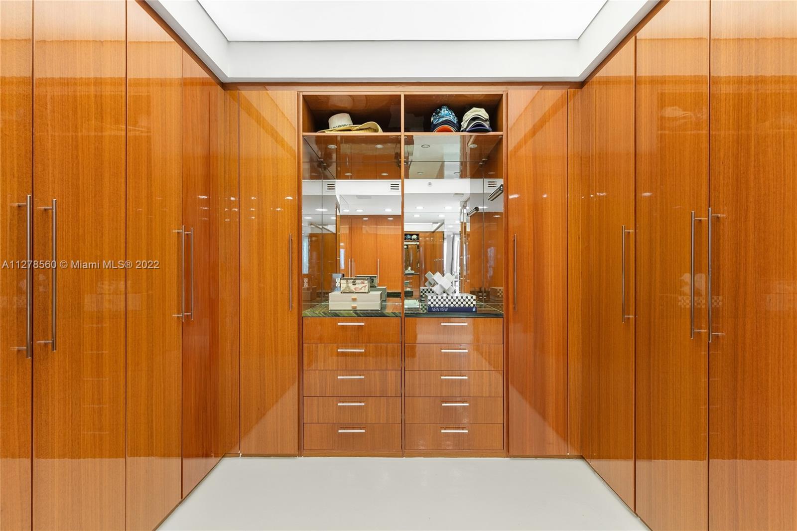 BAL HARBOUR CENTER CONDO - Residential