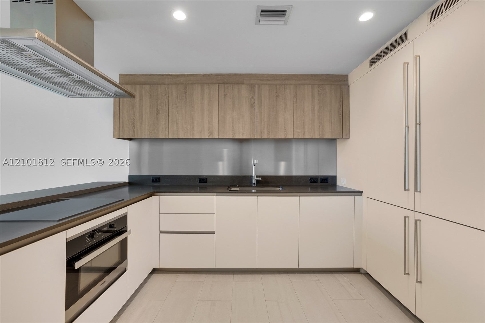 1000 Brickell Plz 3904