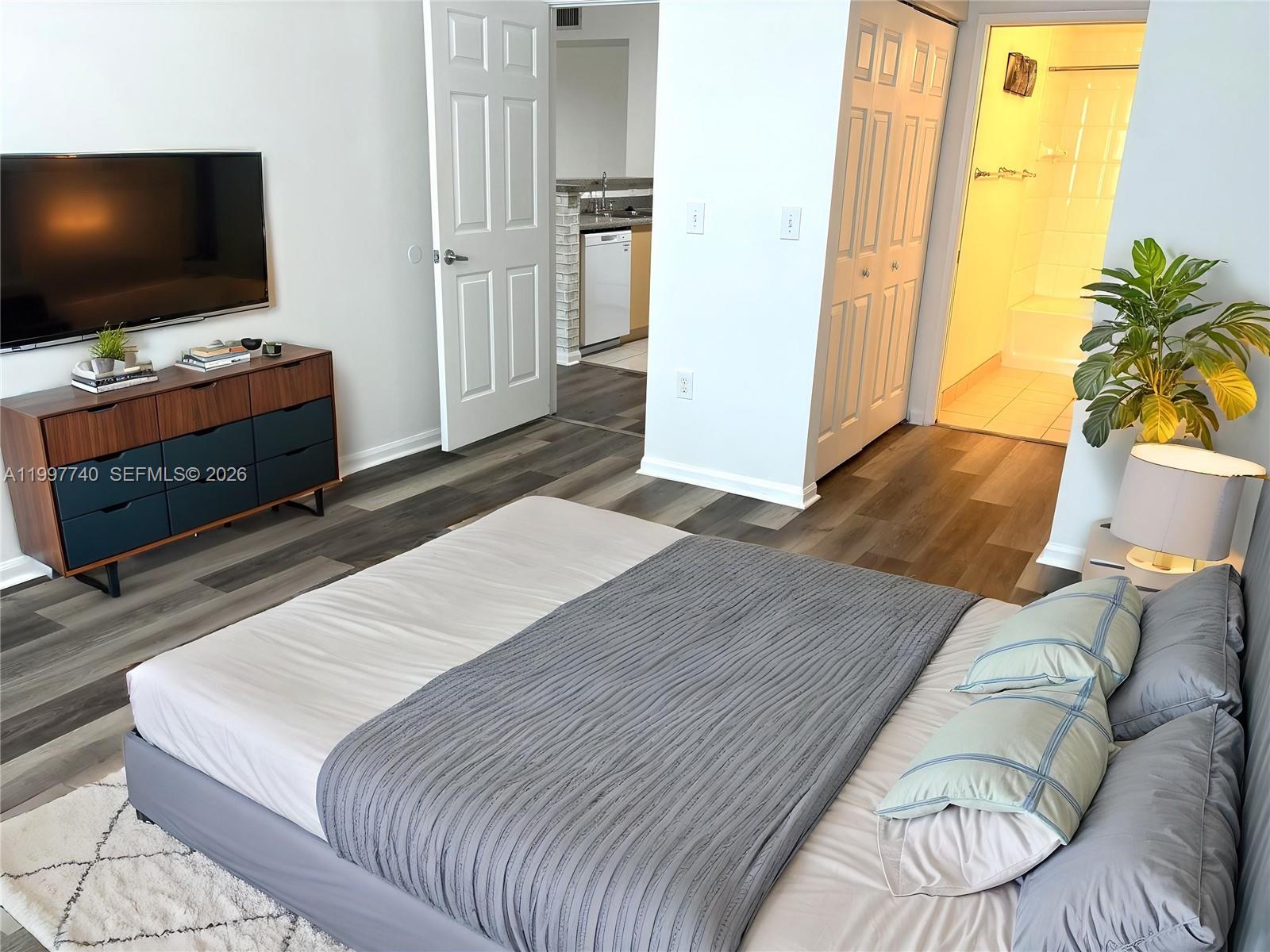 EL-AD NOB HILL CONDO - Residential