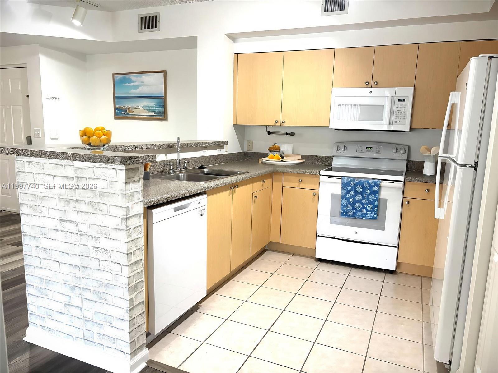 EL-AD NOB HILL CONDO - Residential