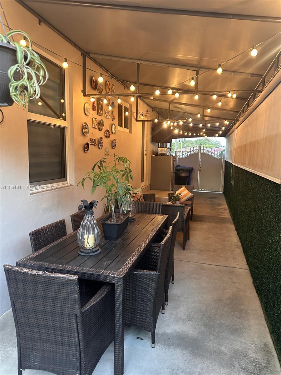 TAMIAMI TRAIL PARK - Residential Income