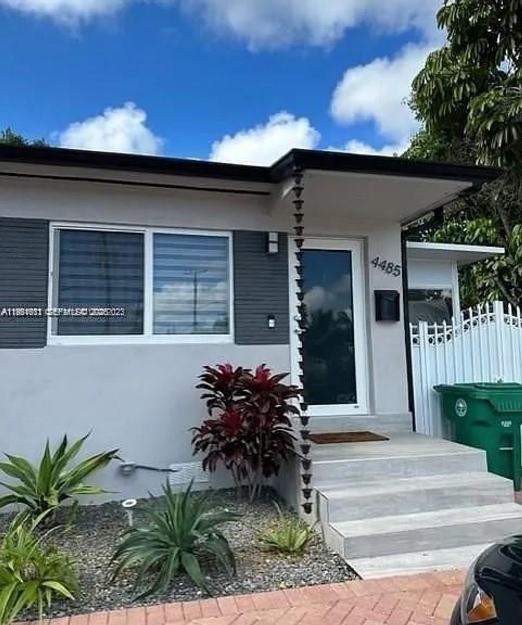 Photo of 4485 SW 7th St, Miami, FL 33134 (MLS # A11951611)