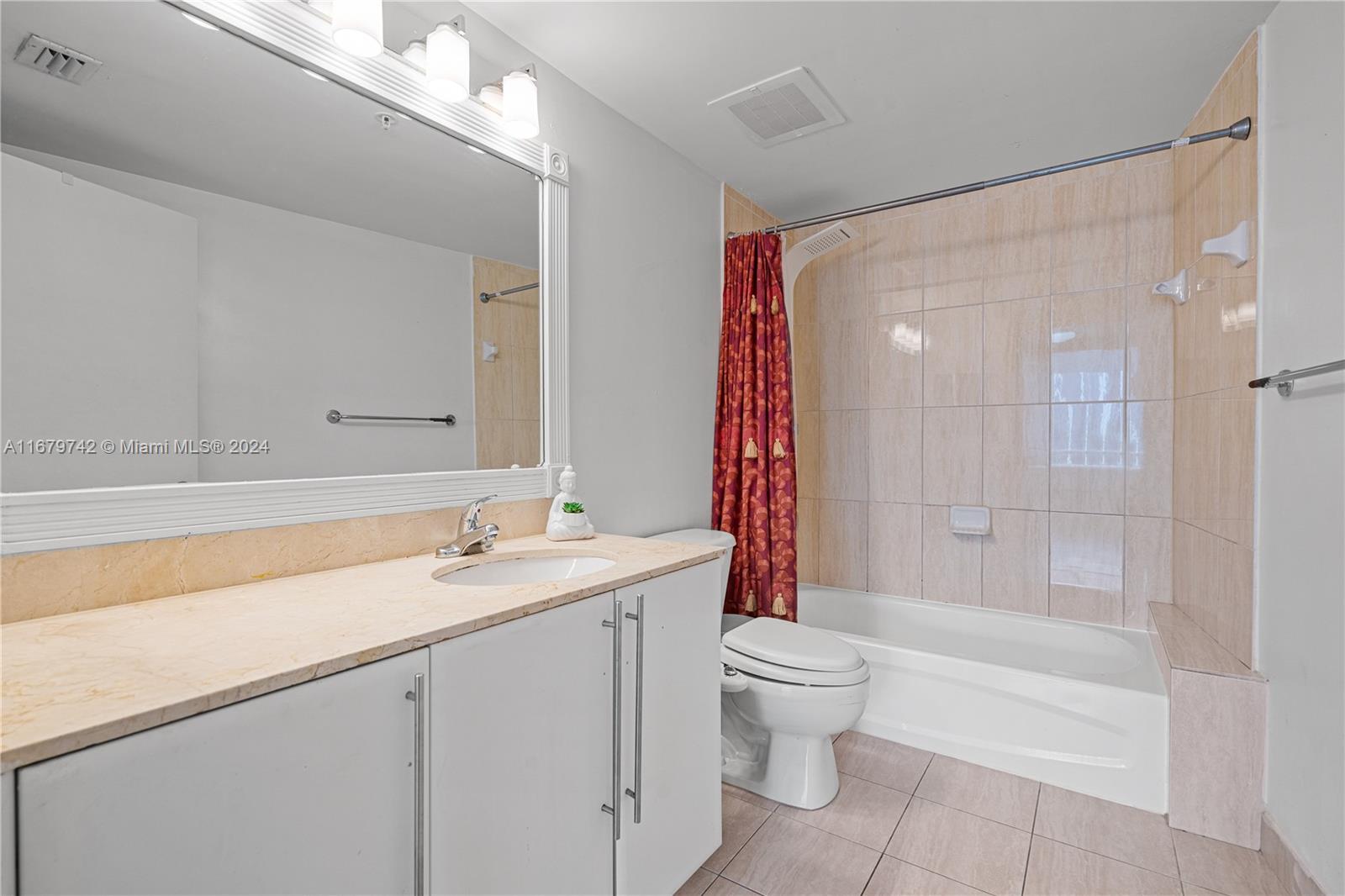 OPERA TOWER CONDO - Residential