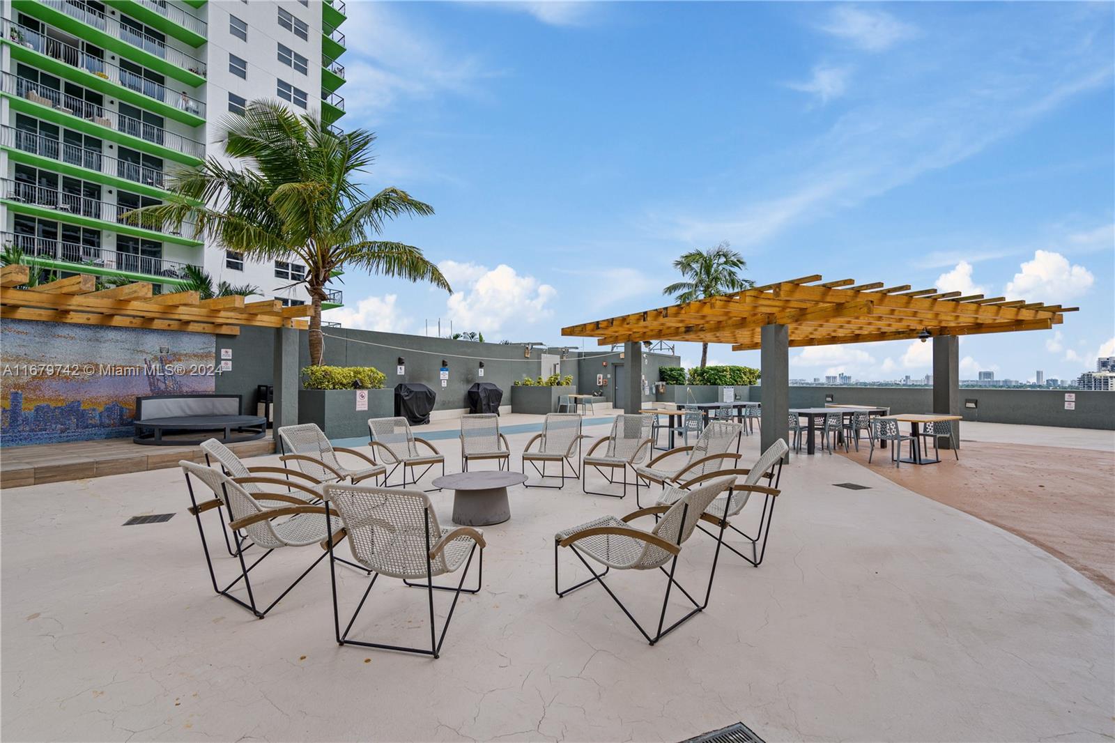 OPERA TOWER CONDO - Residential