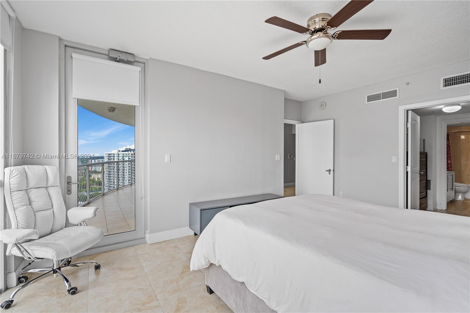OPERA TOWER CONDO - Residential