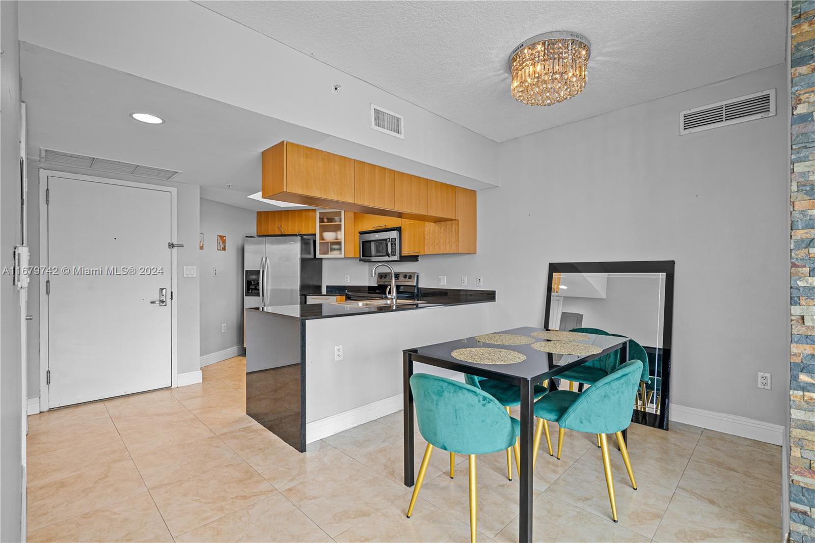 1750 N Bayshore Dr 2314