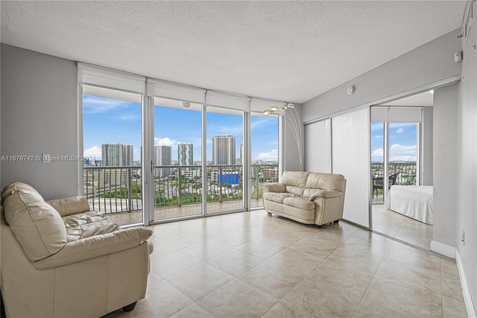 OPERA TOWER CONDO - Residential