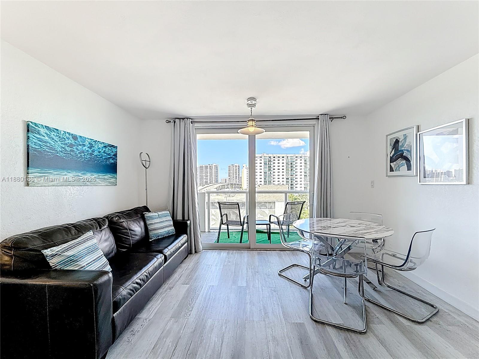 THE AVENTURA BEACH CLUB C - Residential
