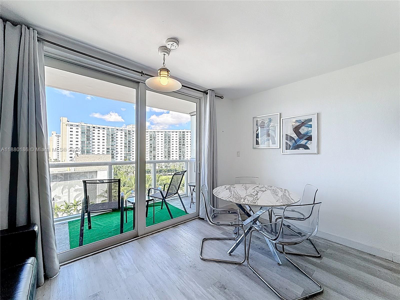 THE AVENTURA BEACH CLUB C - Residential