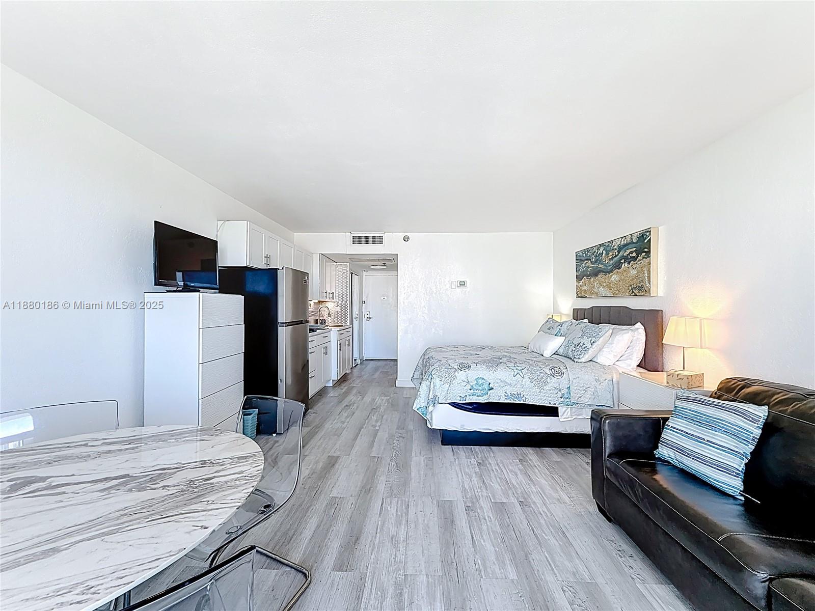 THE AVENTURA BEACH CLUB C - Residential