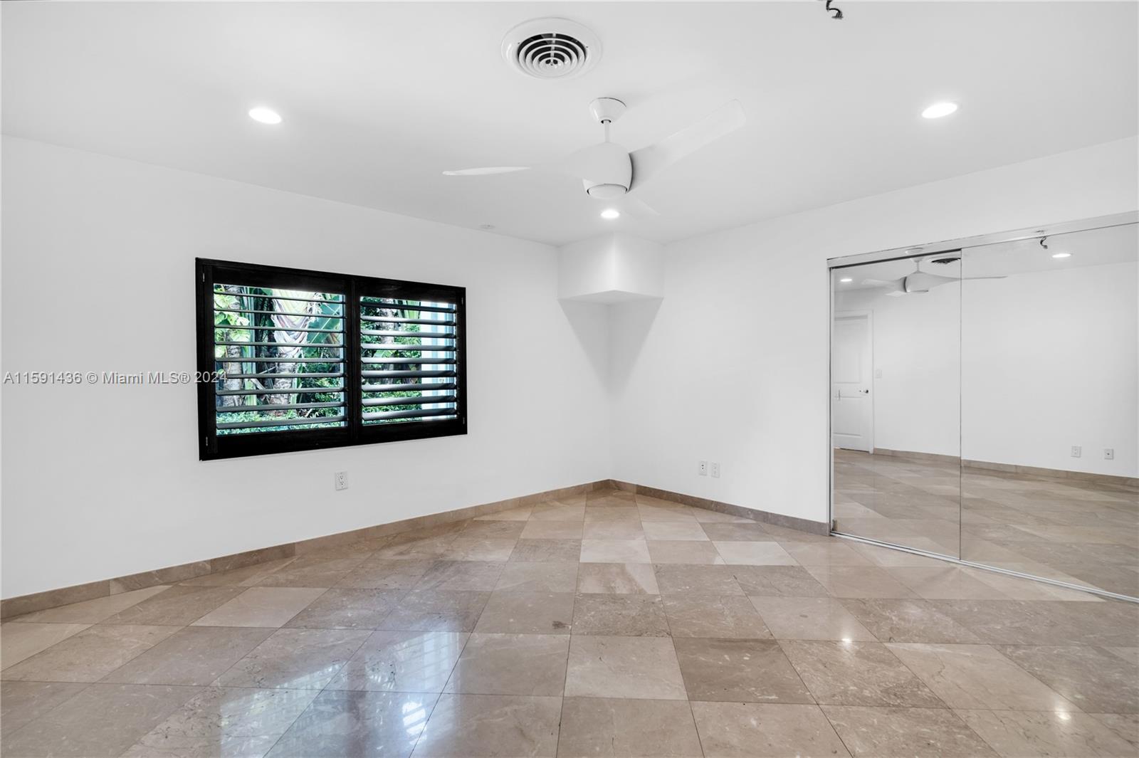 HIGHLAND WOODS SEC 4 - Residential