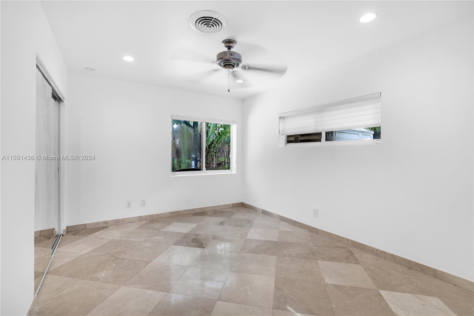 HIGHLAND WOODS SEC 4 - Residential