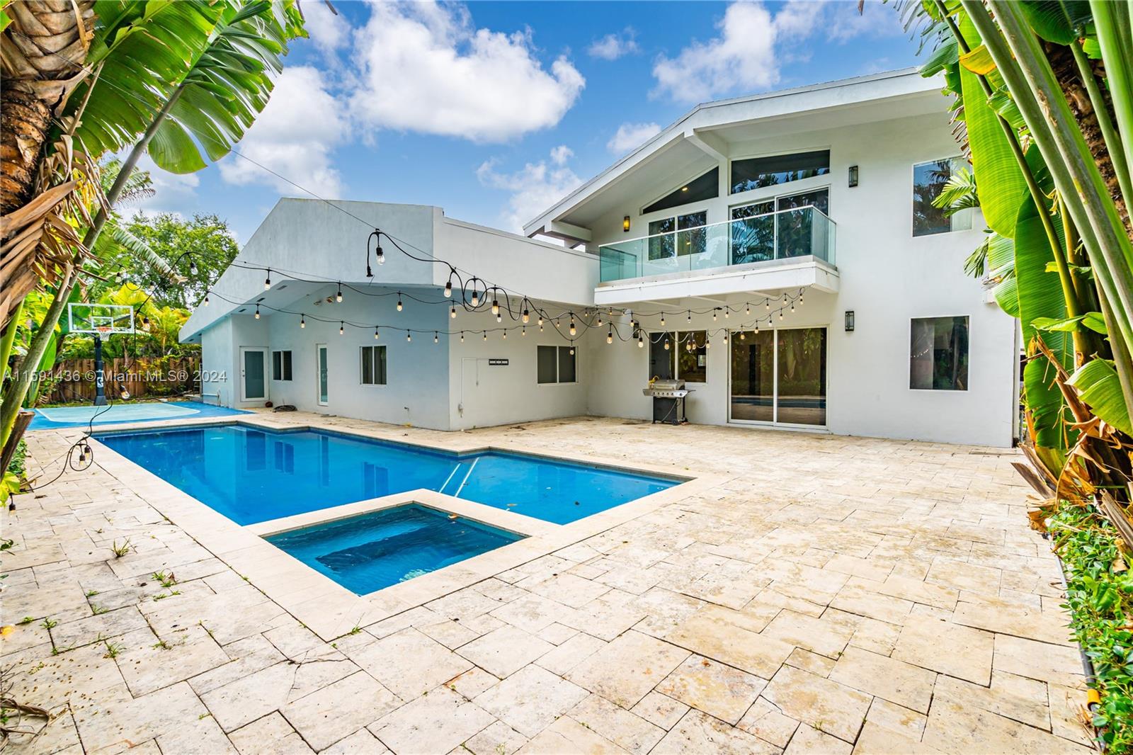 HIGHLAND WOODS SEC 4 - Residential