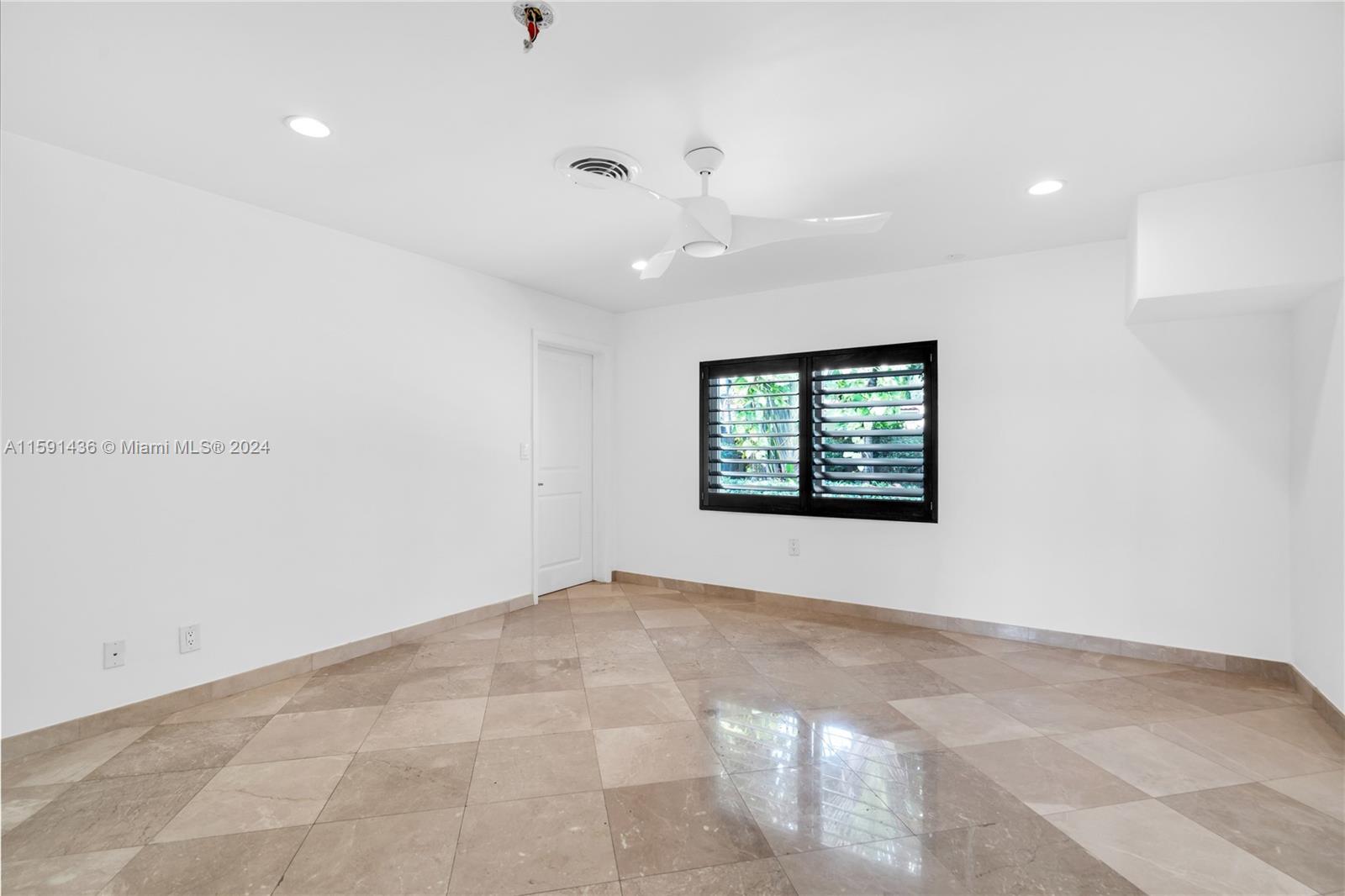 HIGHLAND WOODS SEC 4 - Residential