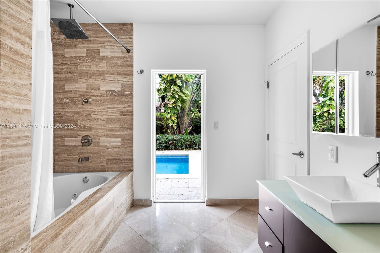 HIGHLAND WOODS SEC 4 - Residential