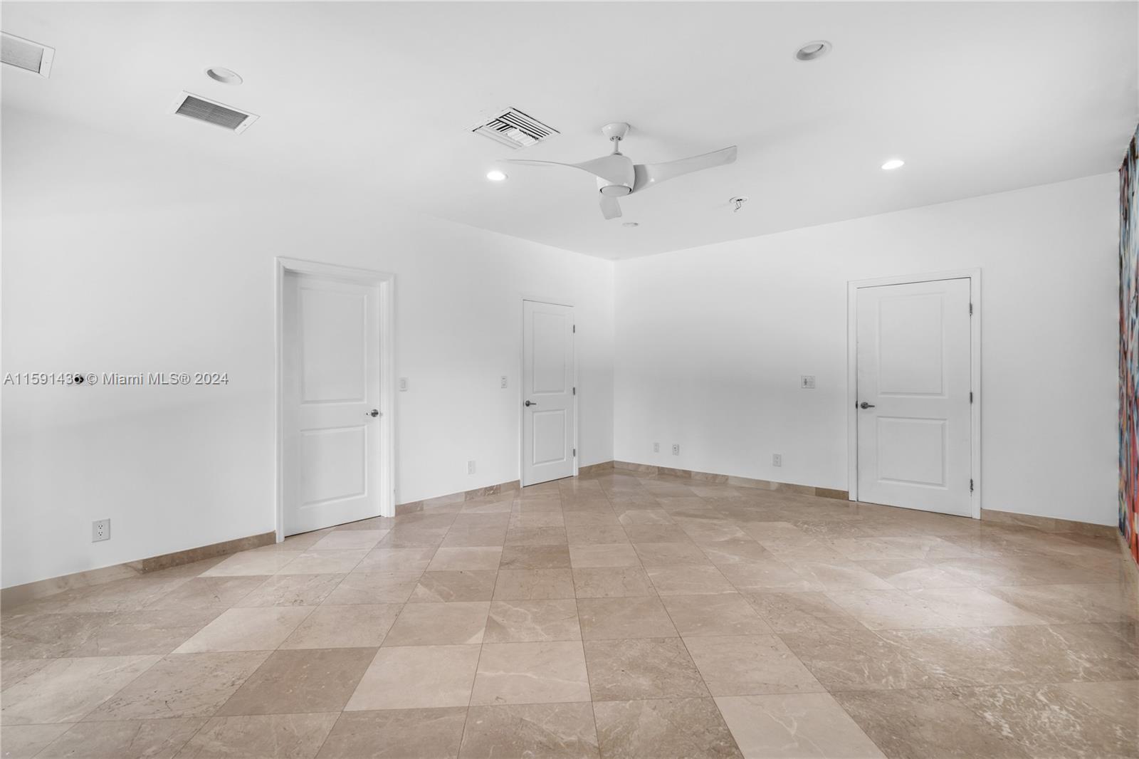 HIGHLAND WOODS SEC 4 - Residential