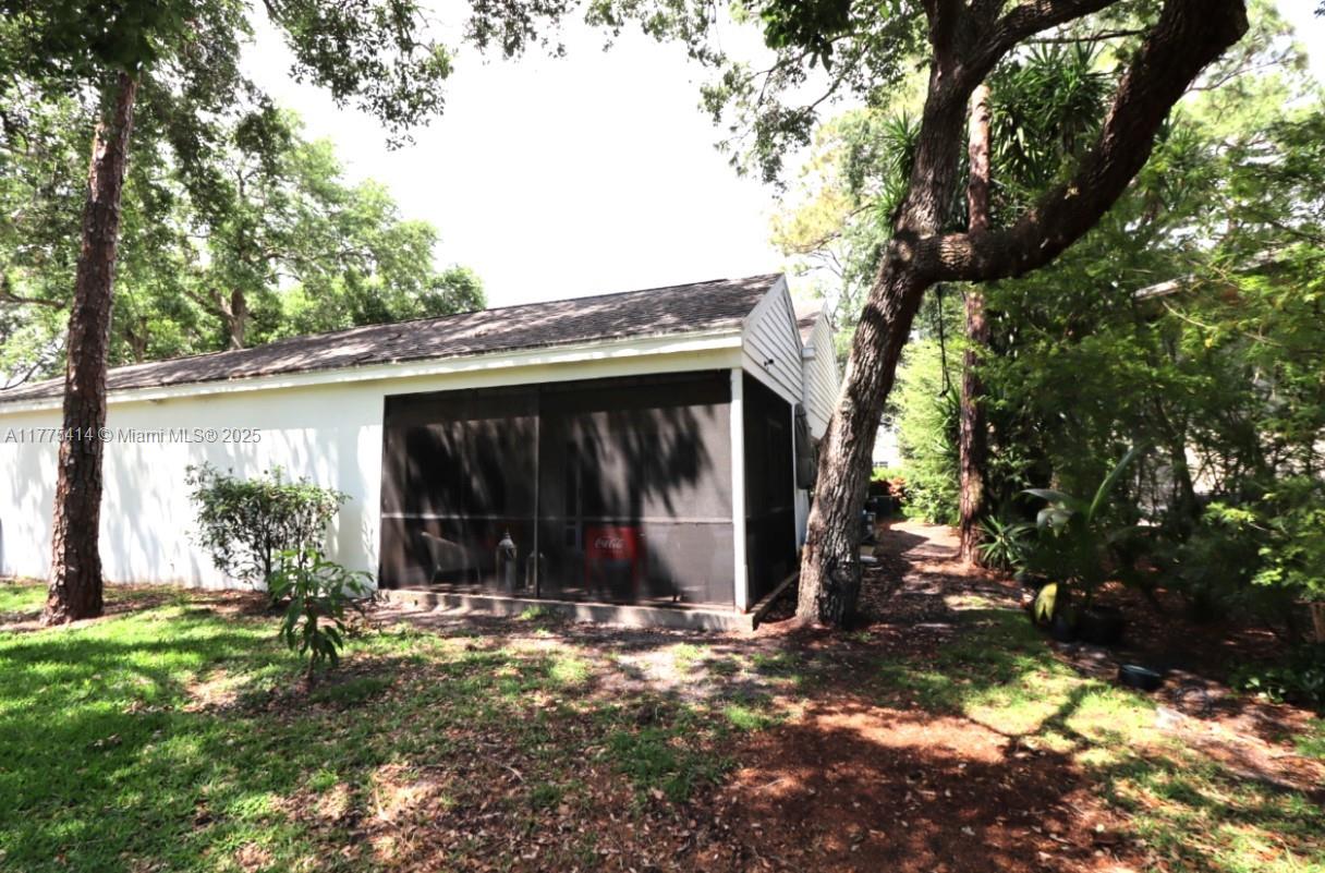 MNR FOREST 2 - Residential Lease