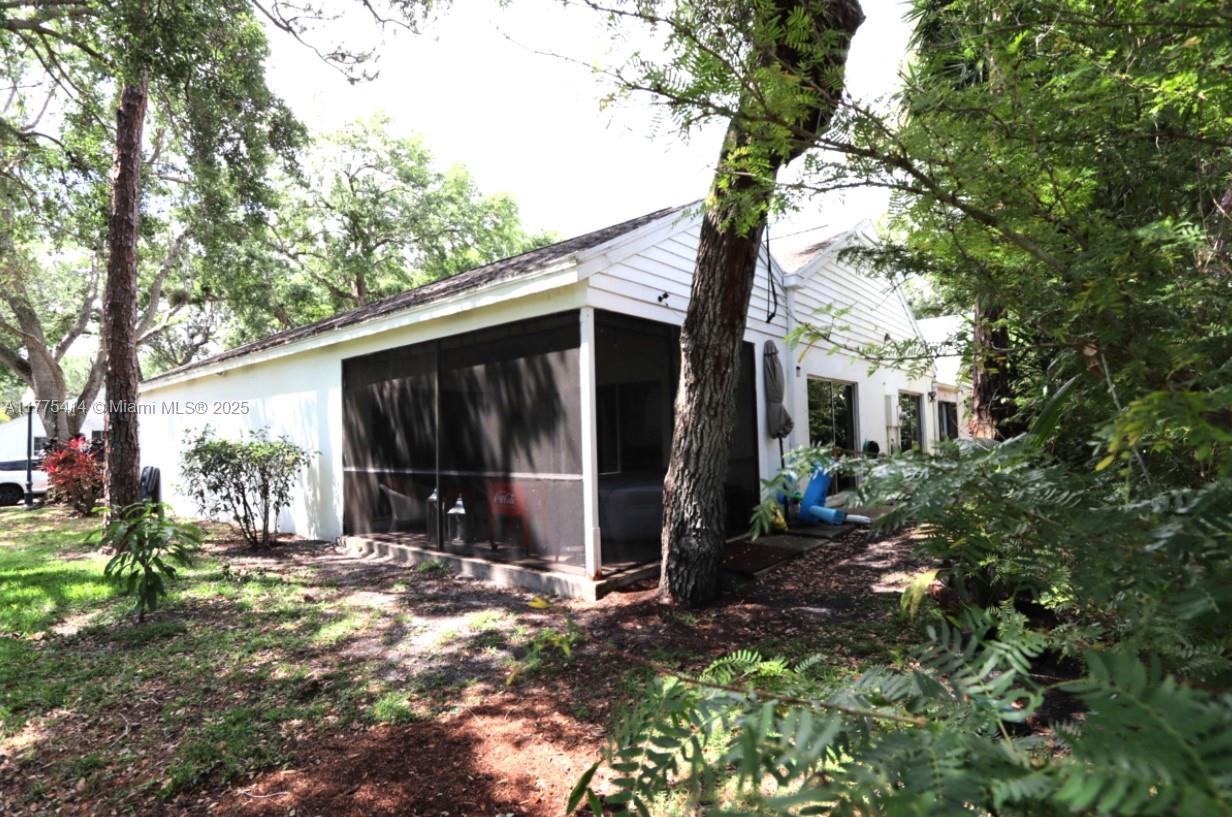 MNR FOREST 2 - Residential Lease
