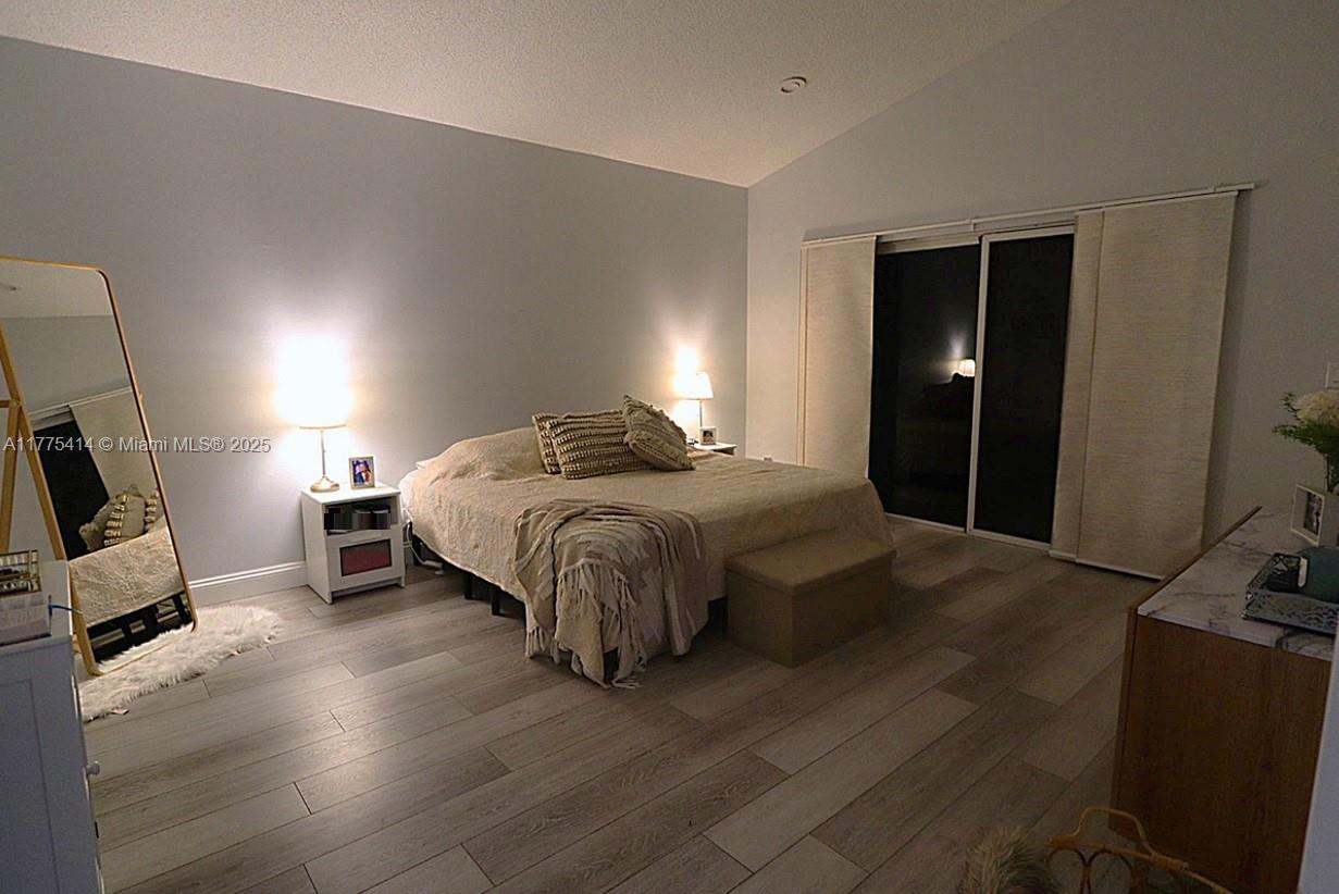 MNR FOREST 2 - Residential Lease