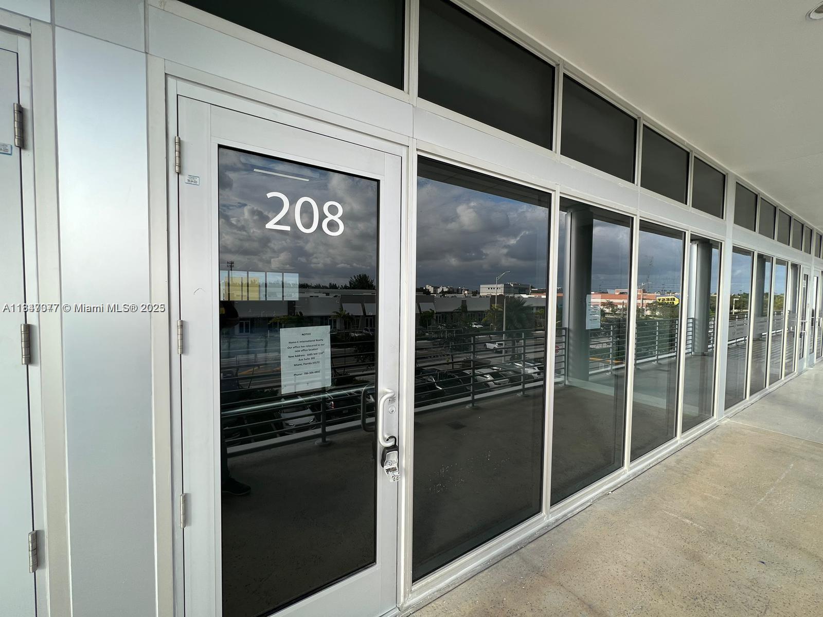 GREAT LOCATION, BUSINESS FUNCTIONALITY AND READY TO OCCUPY FLOOR AND CEILING DONE. NEW
OFFICE/RETAIL SPACE CENTRALLY LOCATED STEPS AWAY FROM DOLPHIN MALL, BEST BUY, INTERNATIONAL
MALL AND MAYOR HIGHWAYS. BEST RENTAL PRICE IN BUILDING DONT MISS THIS OPPORTUNITY. MUST SEE!!