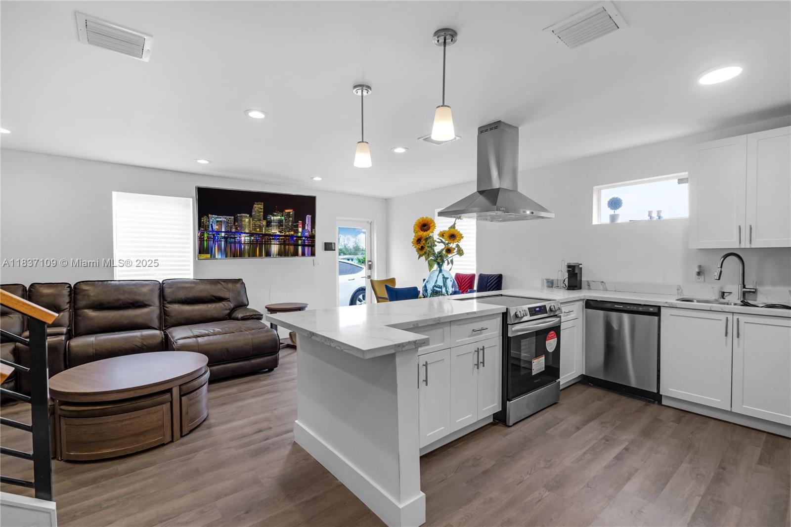 QUEENS PARK - Residential Income