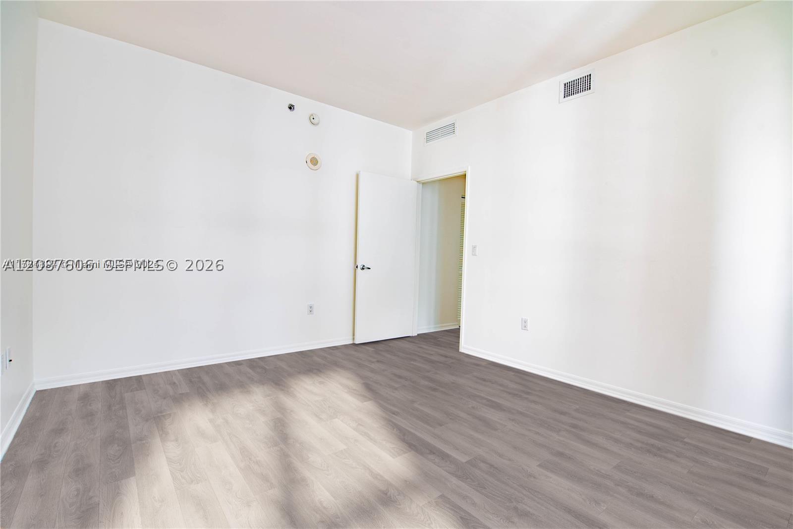 950 Brickell Bay 703