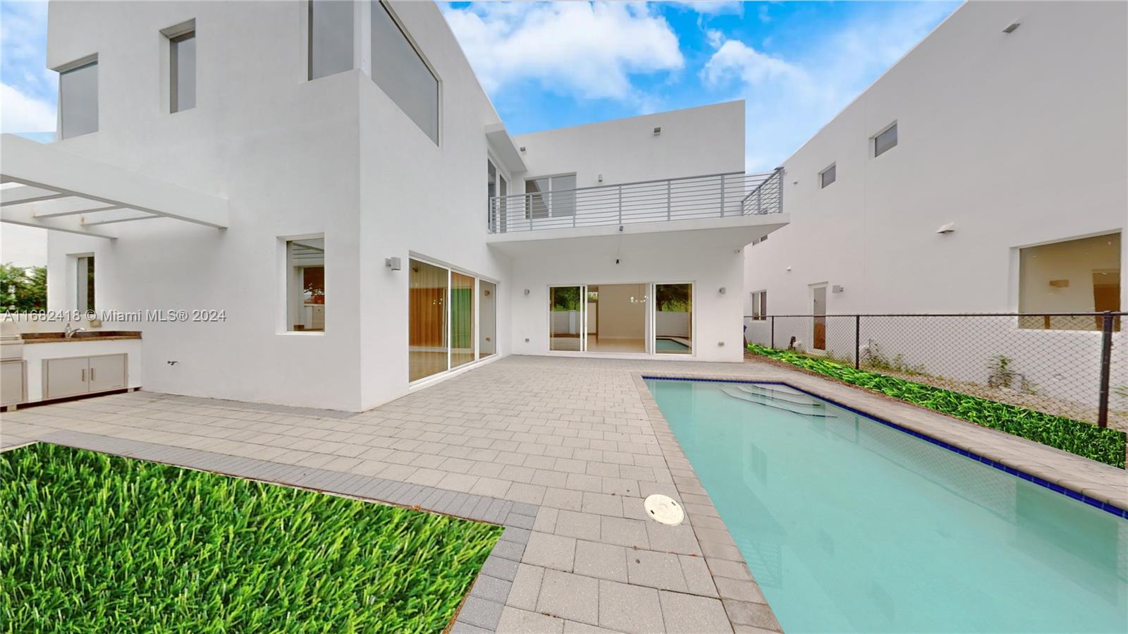 9980 NW 74th Ter