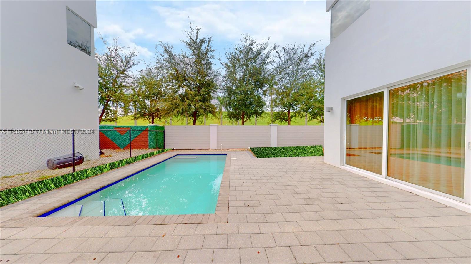 9980 NW 74th Ter
