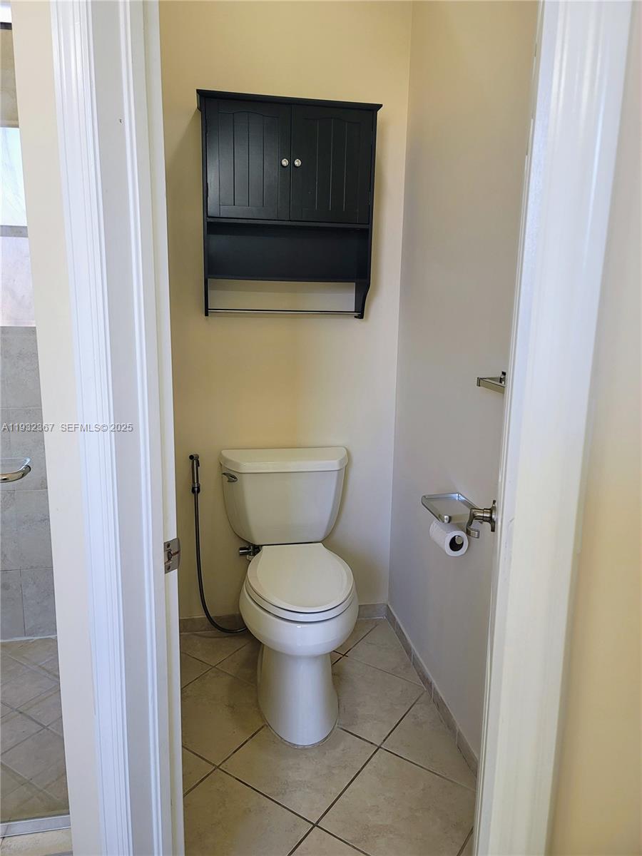 CENTURY GARDENS AT TAMIAM - Residential