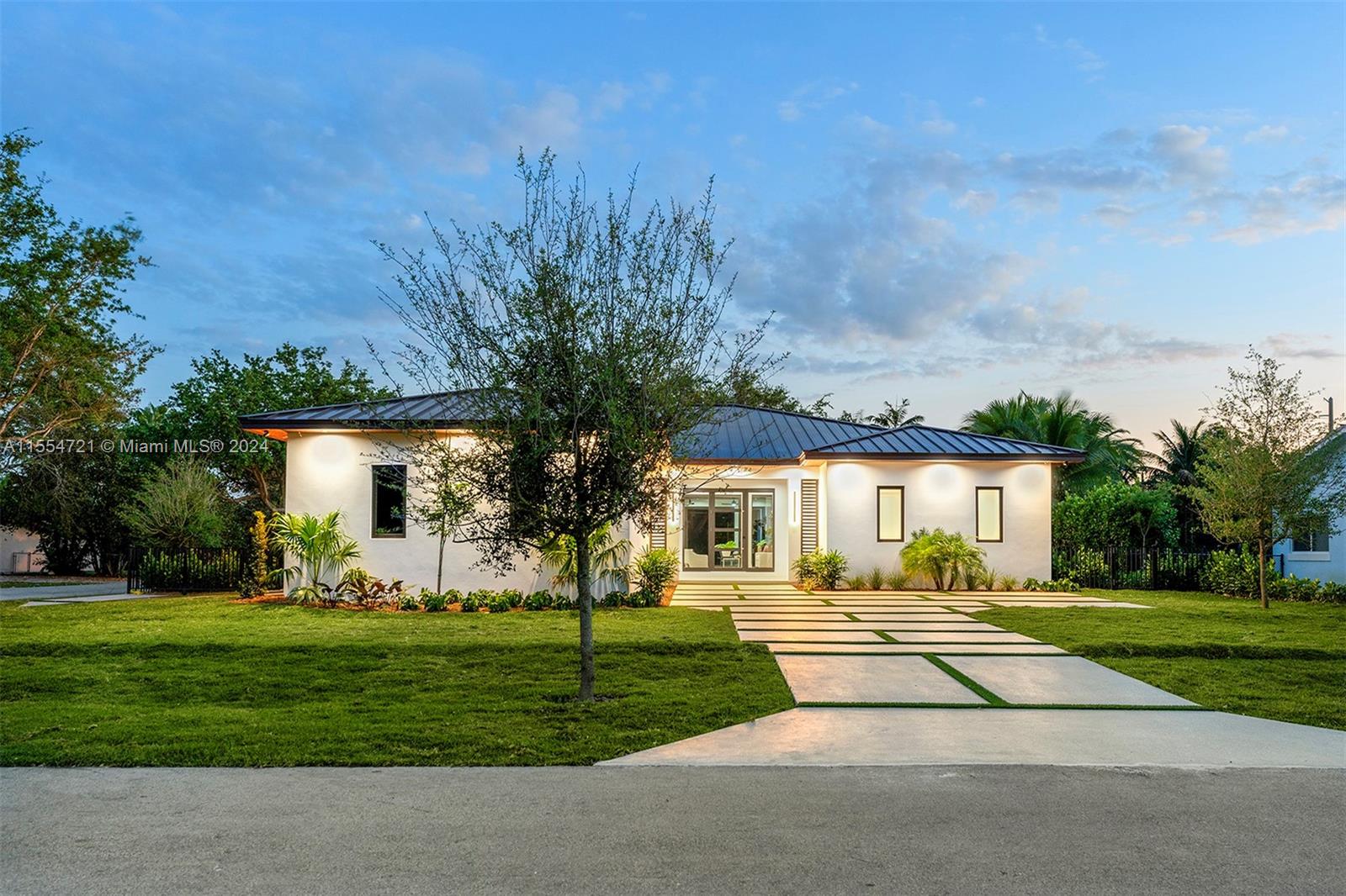 PINE TREE ESTATES 1ST ADD - Residential