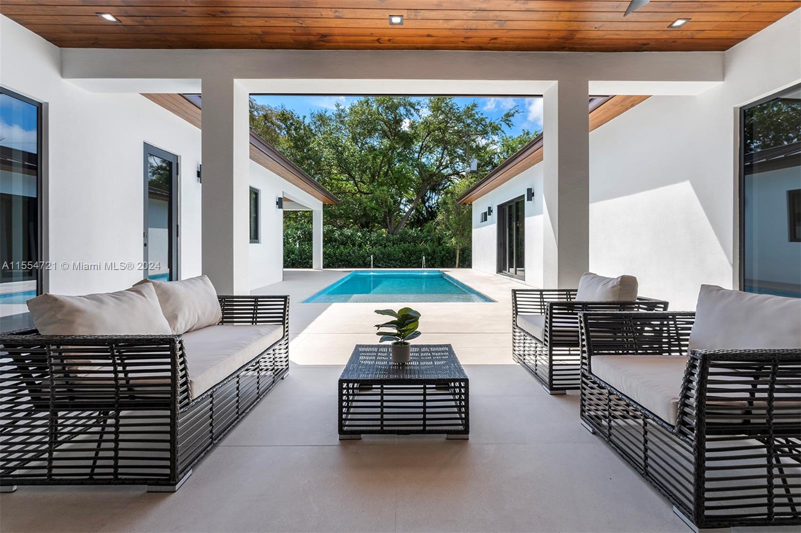 PINE TREE ESTATES 1ST ADD - Residential