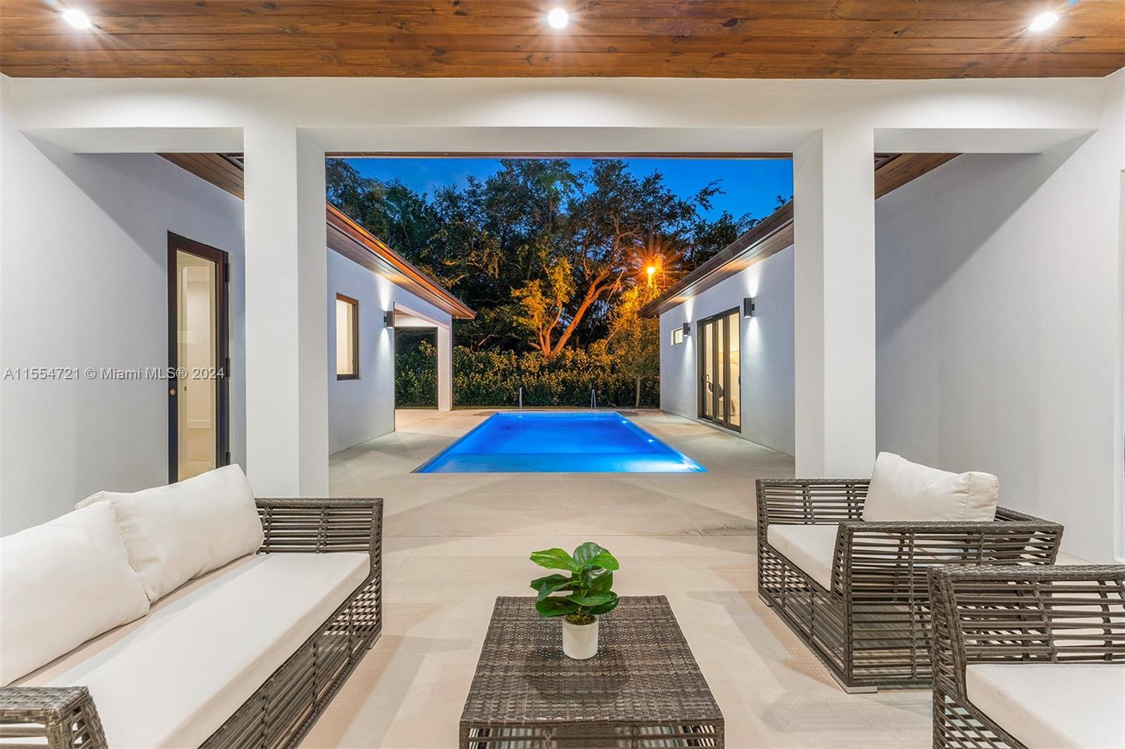 PINE TREE ESTATES 1ST ADD - Residential