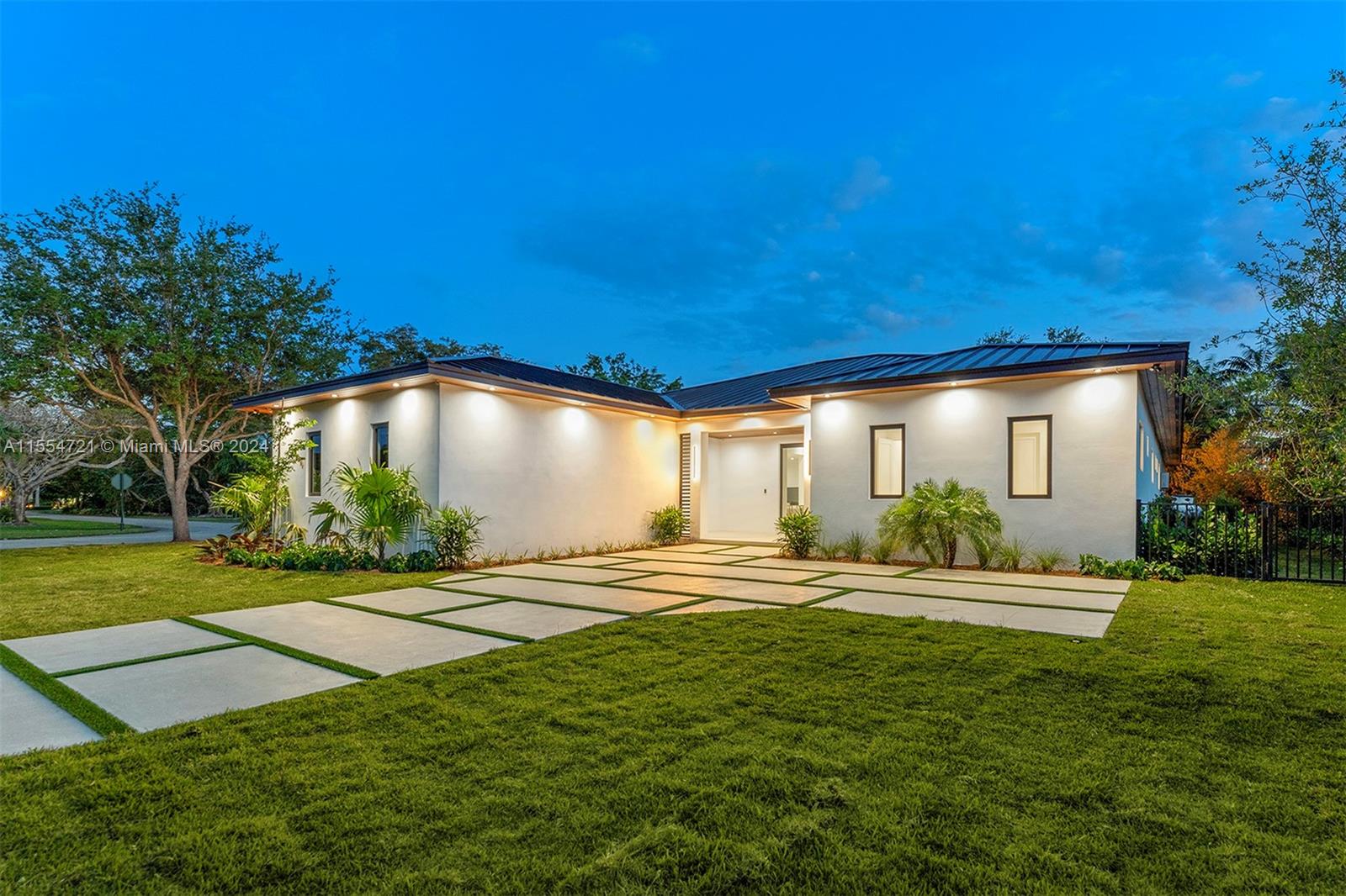 PINE TREE ESTATES 1ST ADD - Residential