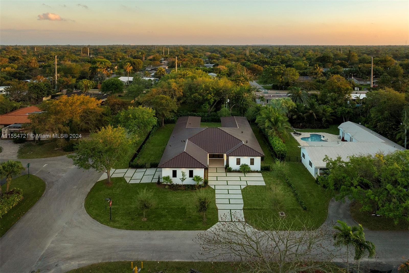 PINE TREE ESTATES 1ST ADD - Residential