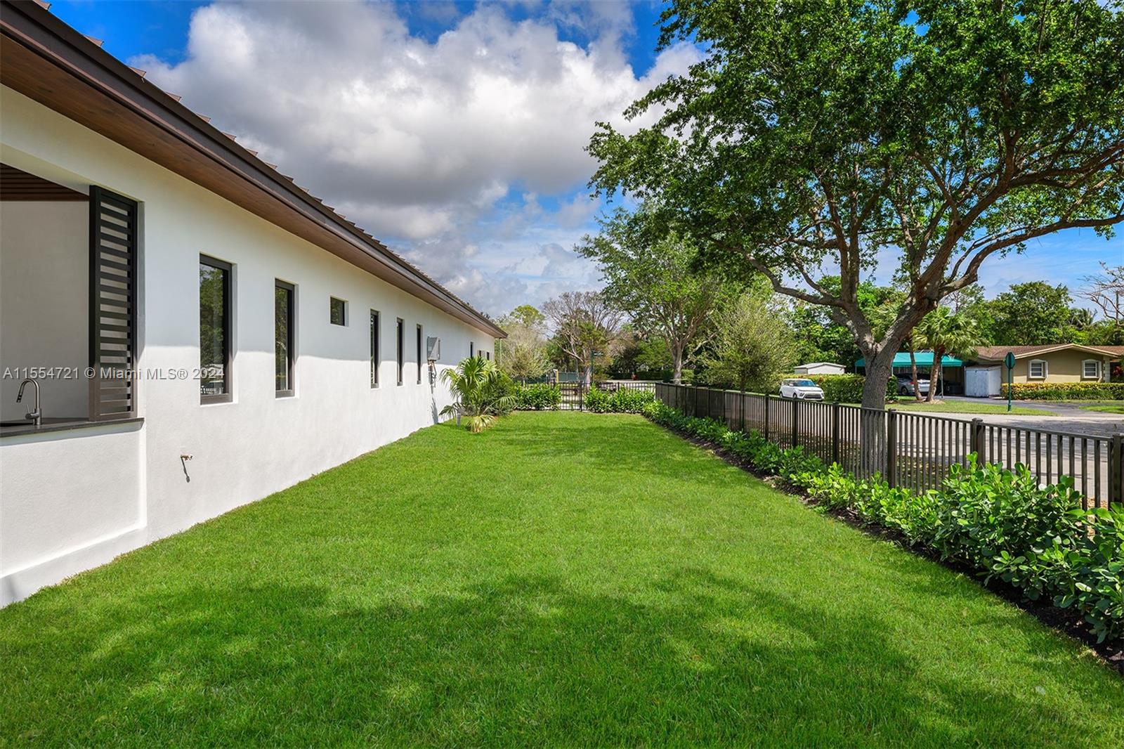 PINE TREE ESTATES 1ST ADD - Residential