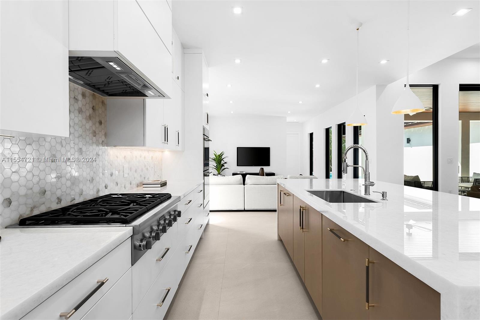 PINE TREE ESTATES 1ST ADD - Residential