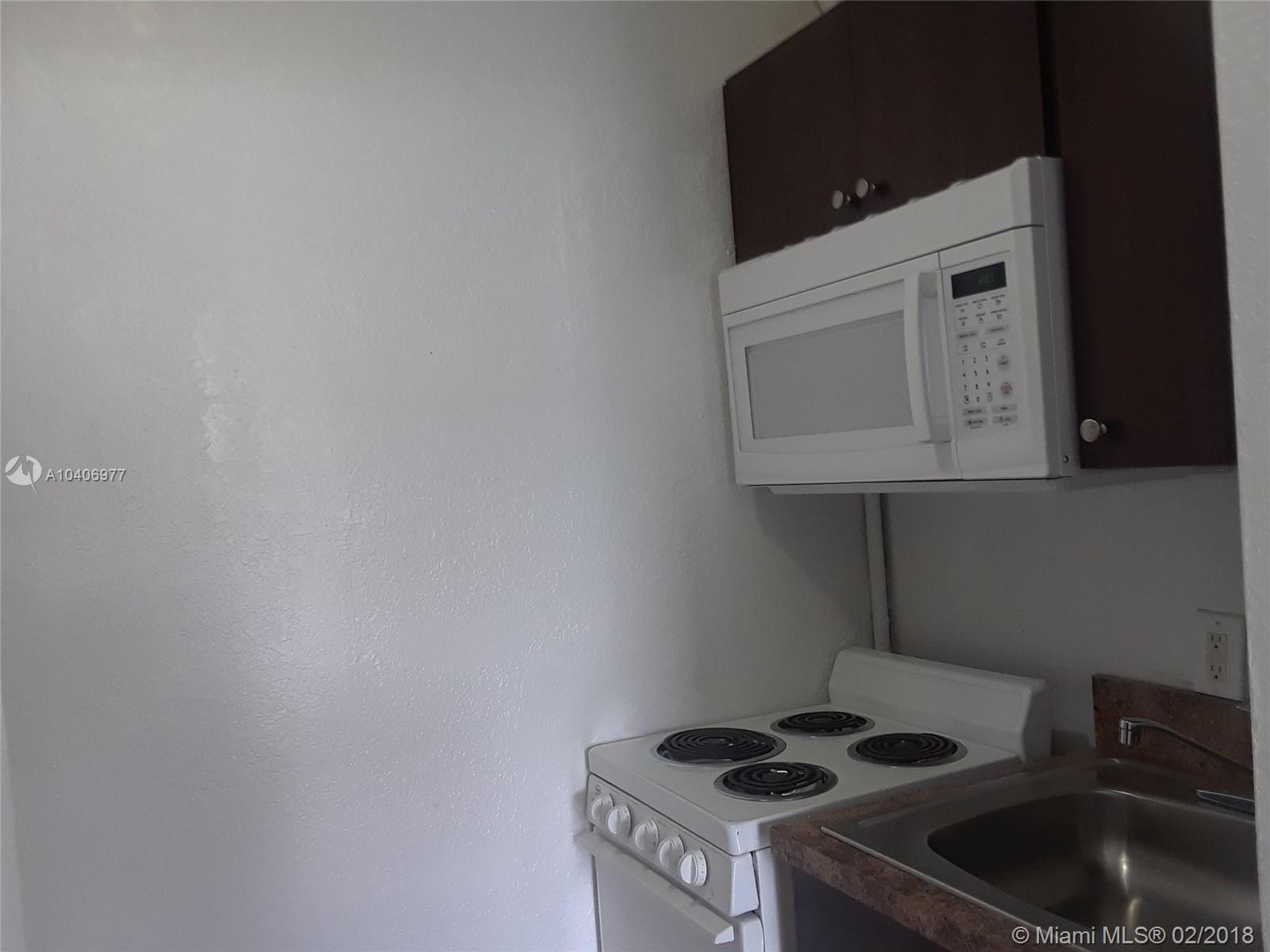 TOWN OF HIA 1ST ADDN AMD - Residential Lease