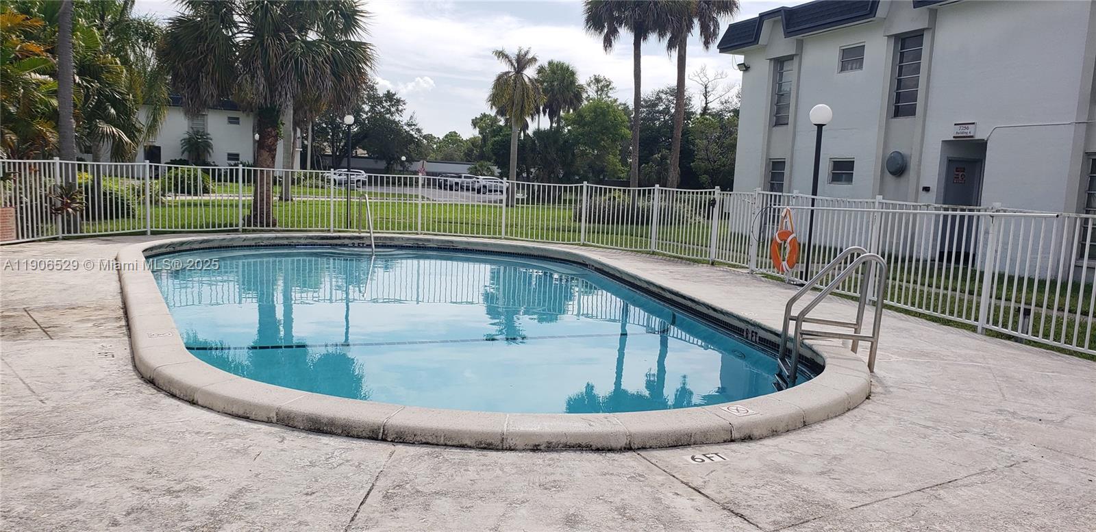 SUNSET PALMS WEST CONDO - Residential