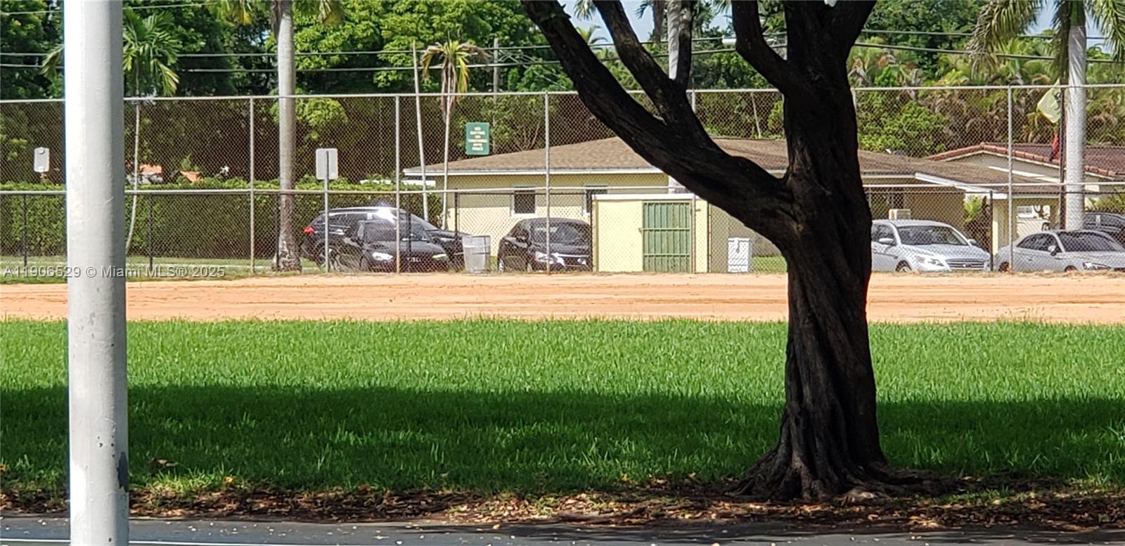 SUNSET PALMS WEST CONDO - Residential