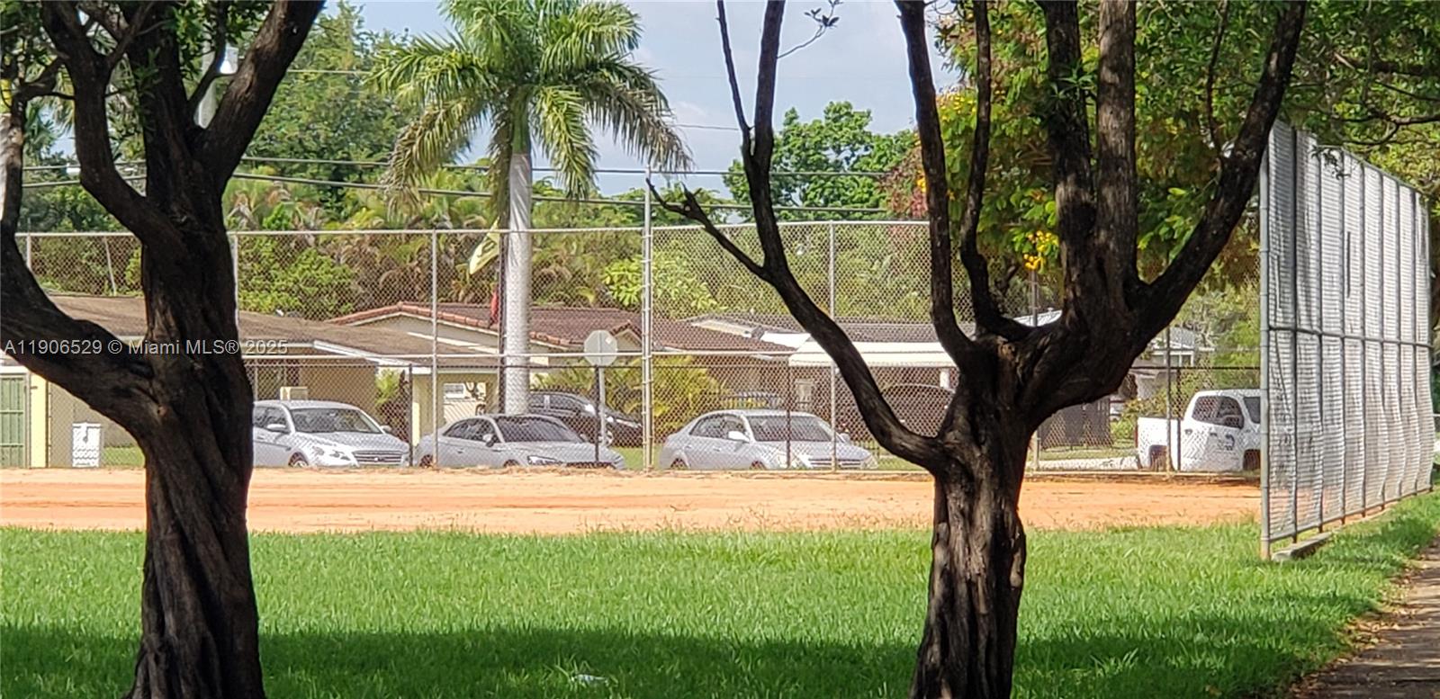 SUNSET PALMS WEST CONDO - Residential