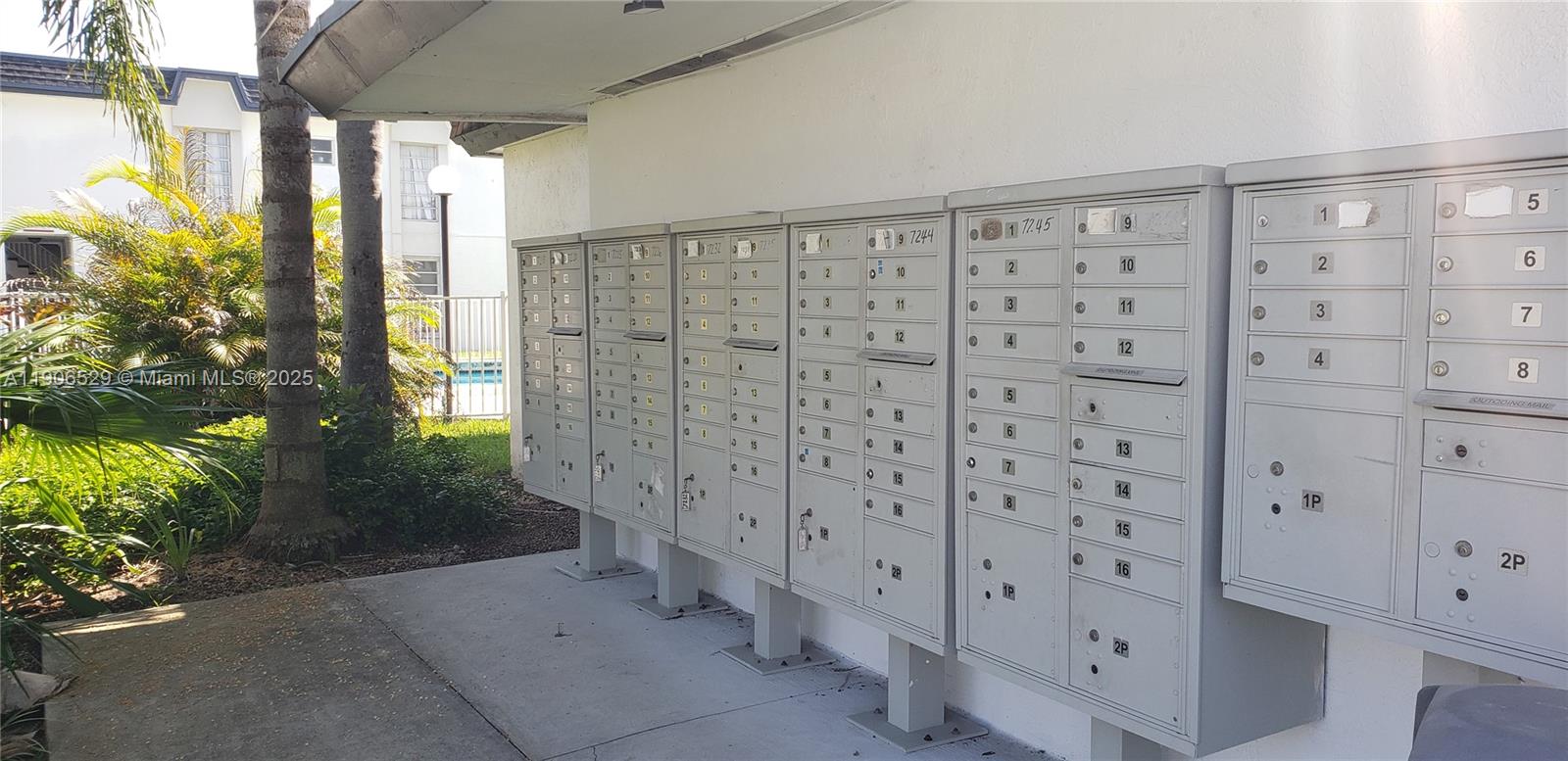 SUNSET PALMS WEST CONDO - Residential