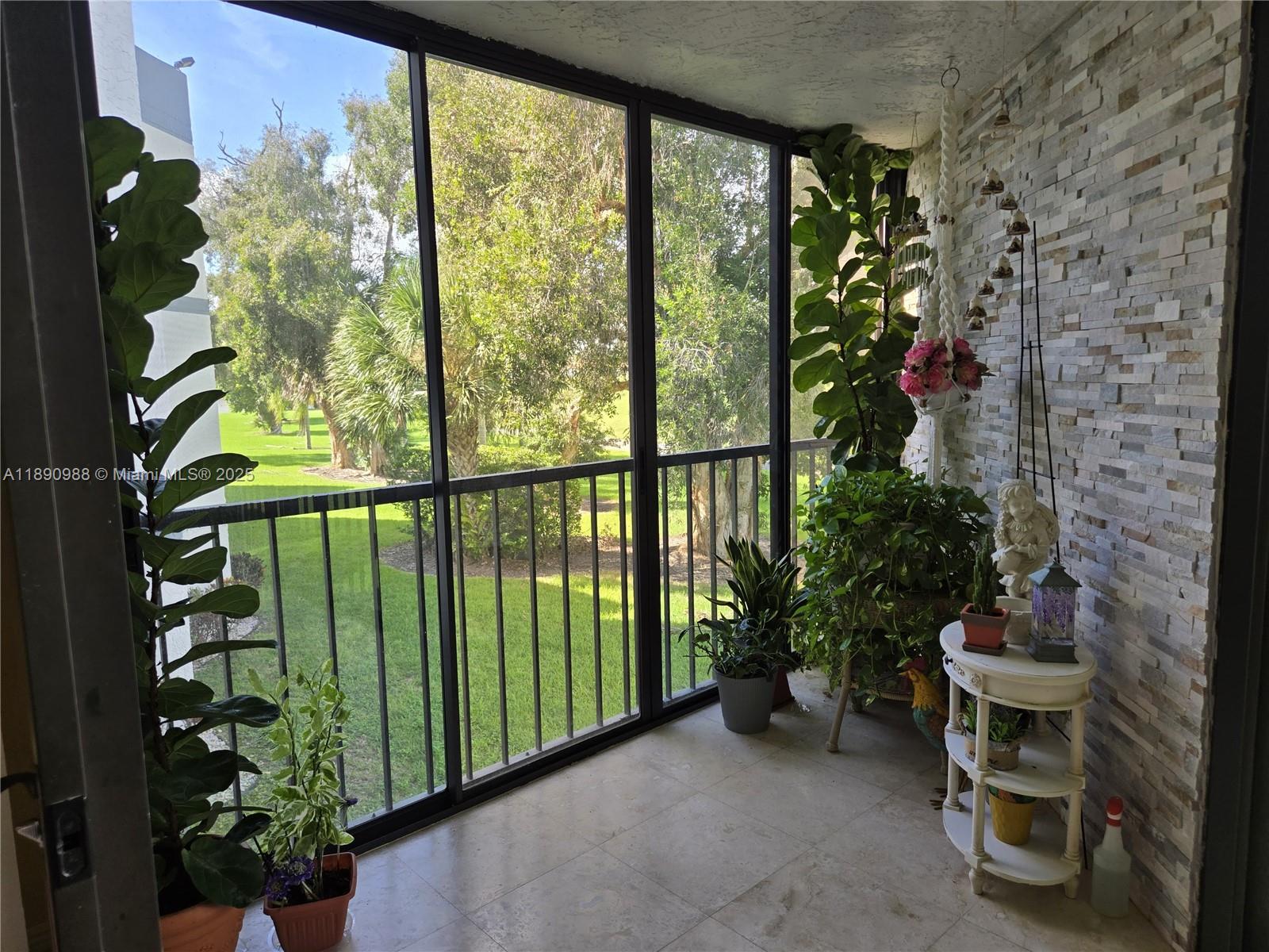 BLDG 6 OF COUNTRY CLUB AP - Residential Lease