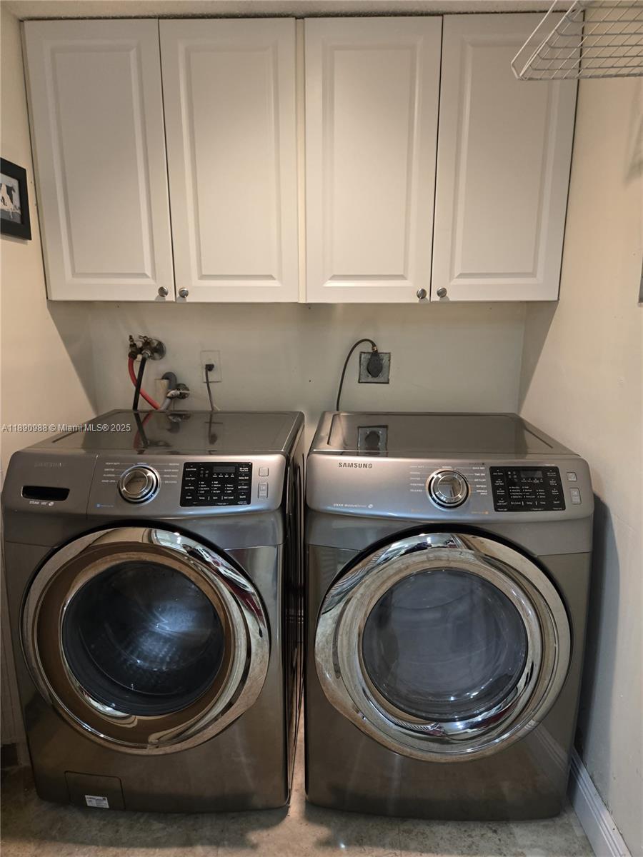 BLDG 6 OF COUNTRY CLUB AP - Residential Lease