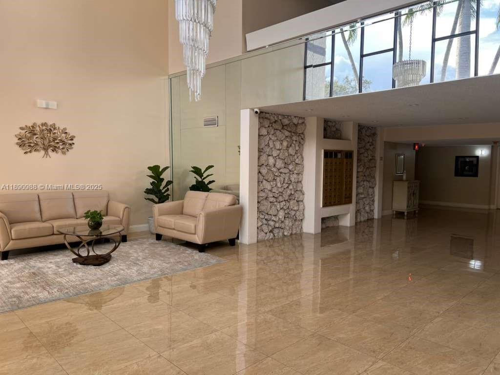 BLDG 6 OF COUNTRY CLUB AP - Residential Lease