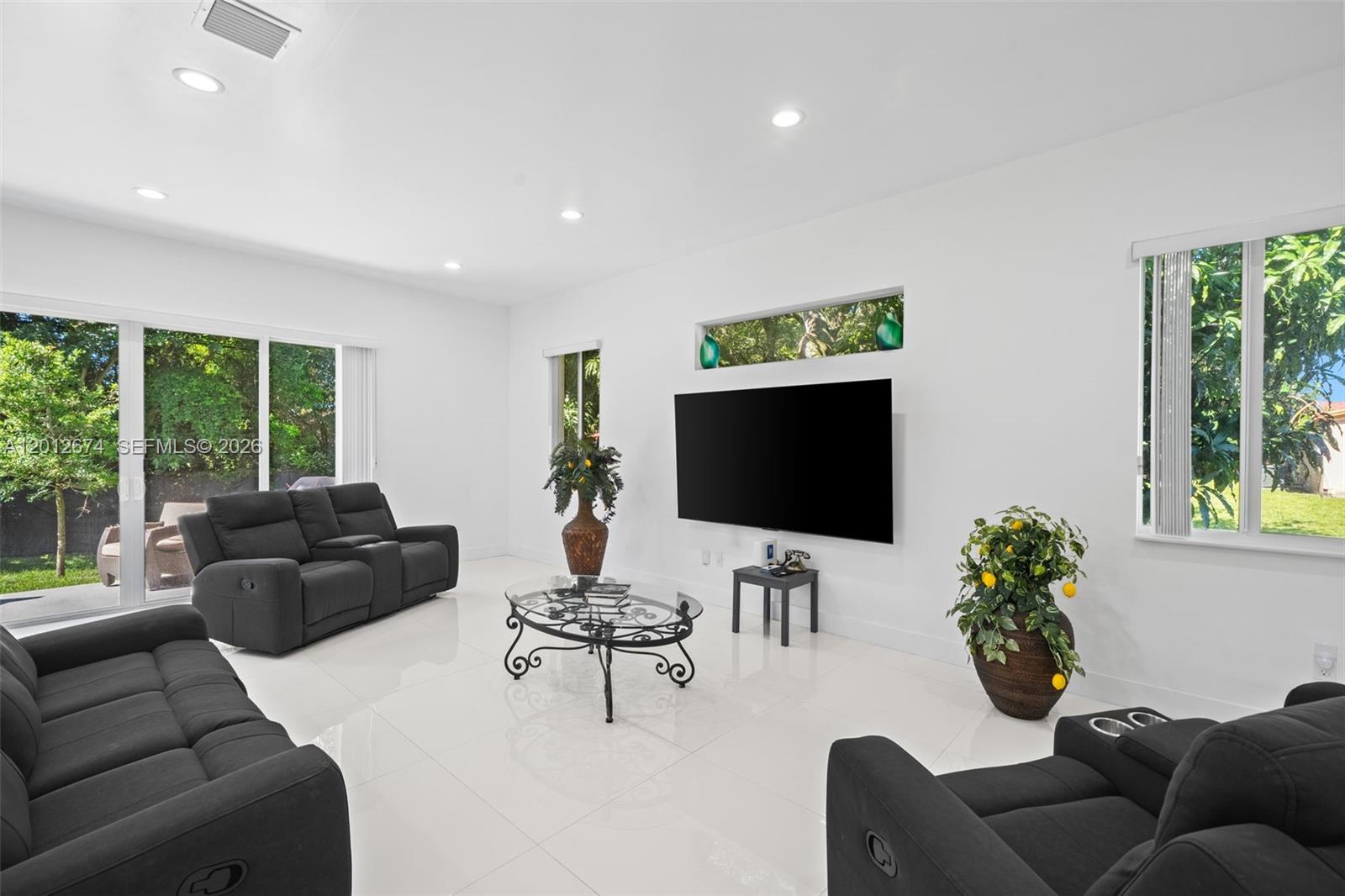 ROOSEVELT GARDENS - Residential Lease