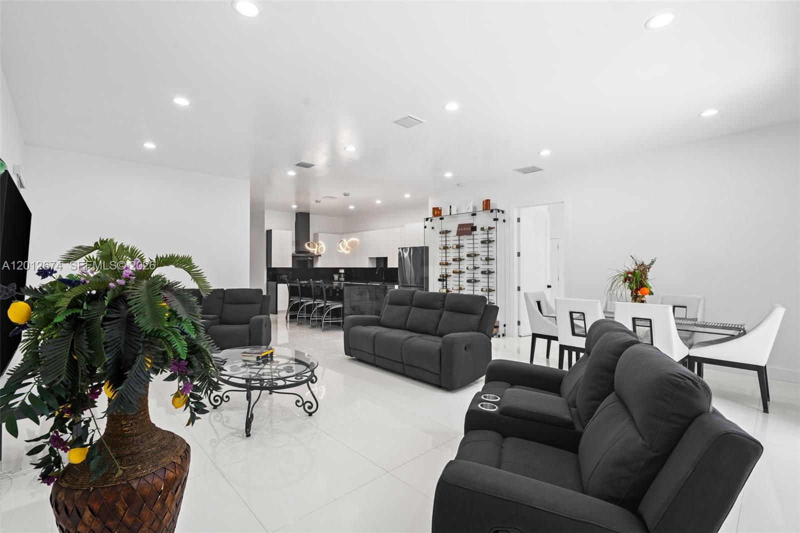 ROOSEVELT GARDENS - Residential Lease